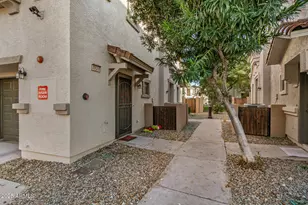 2925 E Dunbar Dr, Phoenix, AZ 85042 - Photo 29