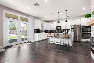 2510 E Fawn Dr, Phoenix, AZ 85042 - Photo 9