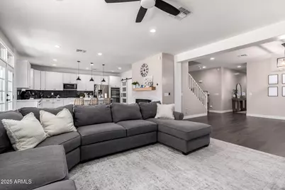 2510 E Fawn Drive, Phoenix, AZ 85042 - Photo 9