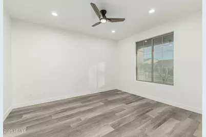 18336 W Banff Lane, Surprise, AZ 85388 - Photo 9