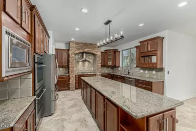 18336 W Banff Lane, Surprise, AZ 85388 - Photo 13