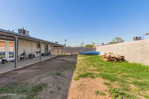 7136 W Westview Dr, Phoenix, AZ 85033 - Photo 25