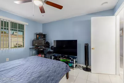 7136 W Westview Drive, Phoenix, AZ 85033 - Photo 15