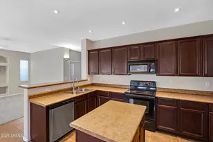 17915 W Maui Ln, Surprise, AZ 85388 - Photo 15