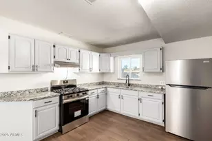 9222 S Montezuma St, Phoenix, AZ 85041 - Photo 15