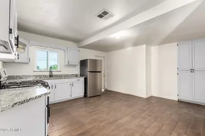 9222 S Montezuma Street, Phoenix, AZ 85041 - Photo 13