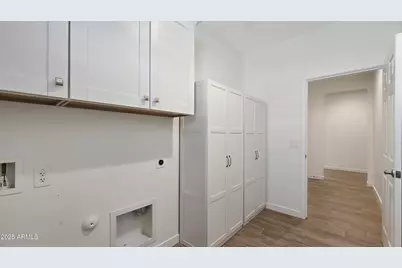 17864 W Thistle Landing Drive, Goodyear, AZ 85338 - Photo 25