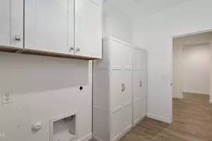 17864 W Thistle Landing Dr, Goodyear, AZ 85338 - Photo 25