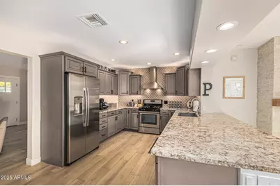 3845 E Glenrosa Avenue, Phoenix, AZ 85018 - Photo 13