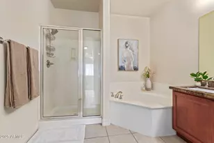 5450 E Deer Valley Dr, Phoenix, AZ 85054 - Photo 15