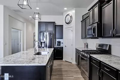 10104 E Nichols Avenue, Mesa, AZ 85209 - Photo 15