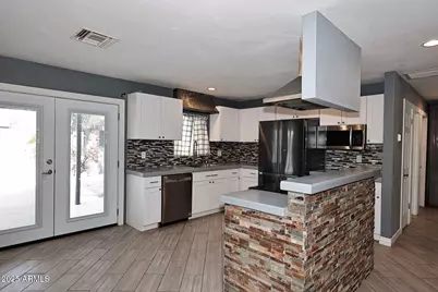 902 N 96th Street, Mesa, AZ 85207 - Photo 9