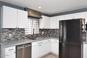 902 N 96th St, Mesa, AZ 85207 - Photo 11