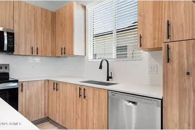 17365 W Lower Buckeye Road, Goodyear, AZ 85338 - Photo 7