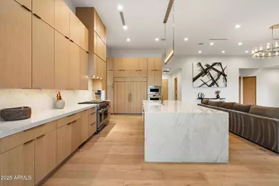5517 N 68th Place, Paradise Valley, AZ 85253 - Photo 7