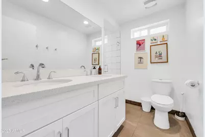 8614 E Monterey Way, Scottsdale, AZ 85251 - Photo 15