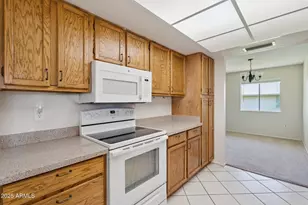 12718 W Omega Dr, Sun City West, AZ 85375 - Photo 11