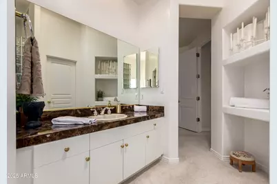 8324 E Cactus Wren Road, Scottsdale, AZ 85250 - Photo 17