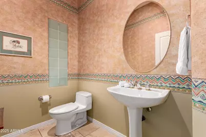 8324 E Cactus Wren Road, Scottsdale, AZ 85250 - Photo 13