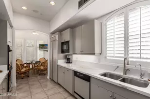 8324 E Cactus Wren Rd, Scottsdale, AZ 85250 - Photo 9