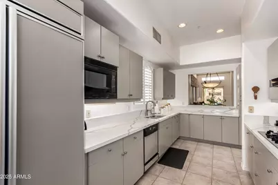 8324 E Cactus Wren Road, Scottsdale, AZ 85250 - Photo 11