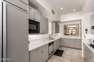 8324 E Cactus Wren Rd, Scottsdale, AZ 85250 - Photo 11