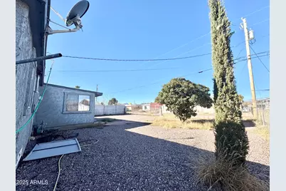 111 E Navajo Street, Huachuca City, AZ 85616 - Photo 21