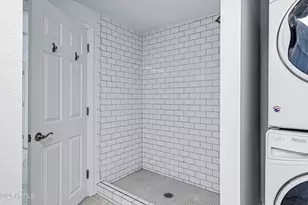 398 W Fairview St, Chandler, AZ 85225 - Photo 17