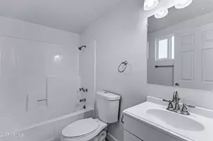 398 W Fairview St, Chandler, AZ 85225 - Photo 13