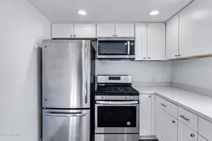 398 W Fairview St, Chandler, AZ 85225 - Photo 9