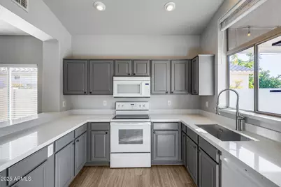 4043 W Desert Hollow Drive, Phoenix, AZ 85083 - Photo 13