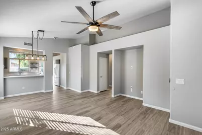 4043 W Desert Hollow Drive, Phoenix, AZ 85083 - Photo 9