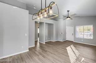 4043 W Desert Hollow Dr, Phoenix, AZ 85083 - Photo 11