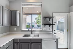 4043 W Desert Hollow Dr, Phoenix, AZ 85083 - Photo 3