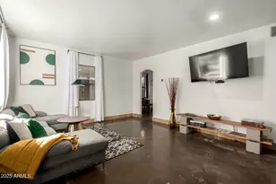 2254 N 17th Ave, Phoenix, AZ 85007 - Photo 3