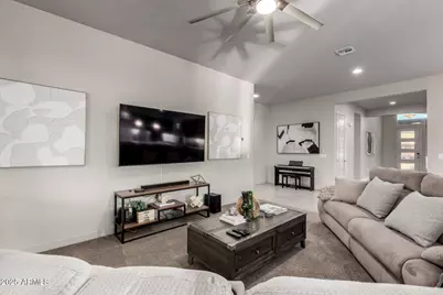 1115 E Paseo Way, Phoenix, AZ 85042 - Photo 13