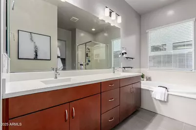 1115 E Paseo Way, Phoenix, AZ 85042 - Photo 23