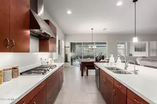 1115 E Paseo Way, Phoenix, AZ 85042 - Photo 9