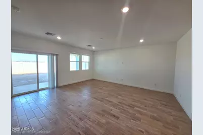 12578 W Chase Lane, Avondale, AZ 85323 - Photo 5