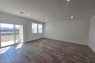 12569 W Chase Ln, Avondale, AZ 85323 - Photo 5