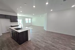 12569 W Chase Ln, Avondale, AZ 85323 - Photo 3