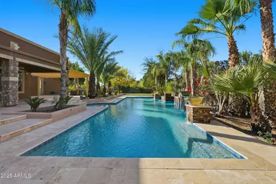 2218 E Brooks Farm Road, Gilbert, AZ 85298 - Photo 3