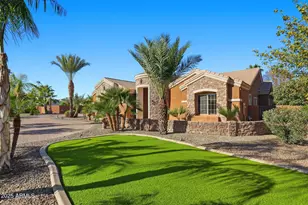 2218 E Brooks Farm Rd, Gilbert, AZ 85298 - Photo 13