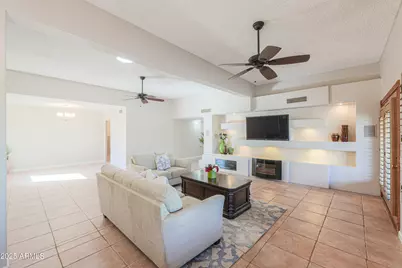 17801 N Boswell Boulevard, Sun City, AZ 85373 - Photo 7