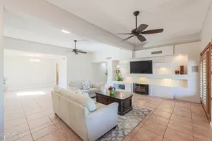 17801 N Boswell Blvd, Sun City, AZ 85373 - Photo 7