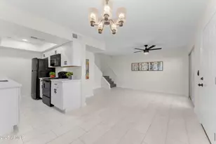 286 W Palomino Dr, Chandler, AZ 85225 - Photo 3