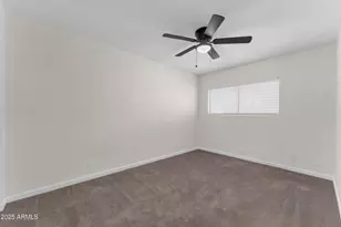 286 W Palomino Dr, Chandler, AZ 85225 - Photo 13