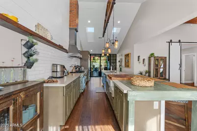 4402 E Turney Avenue, Phoenix, AZ 85018 - Photo 5