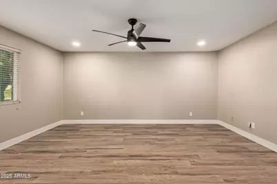 3829 W Caribbean Lane, Phoenix, AZ 85053 - Photo 11