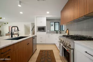 2225 E Belmont Ave, Phoenix, AZ 85020 - Photo 9